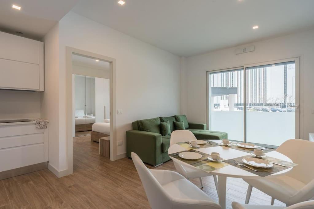 Apartment New! Exclusive Eur Rom